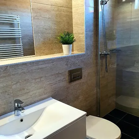 Maya Apartment *